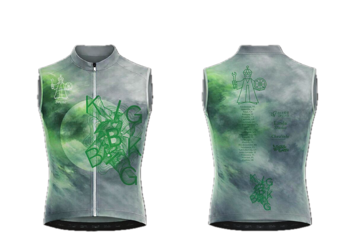 Gilet — Green on Medium Gray